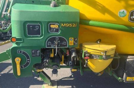 John Deere, M952I