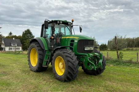 John Deere  
