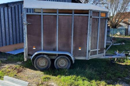 Bétaillère pour voiture - capacité 2 bovins adulte