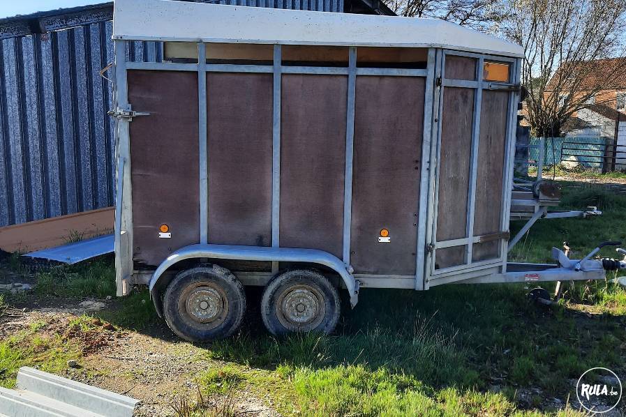 Bétaillère pour voiture - capacité 2 bovins adulte Bétaillère pour voiture - capacité 2 bovins adulte