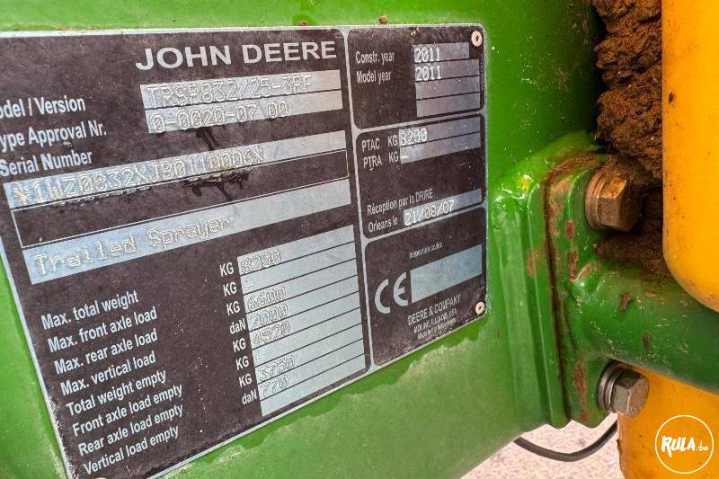 John Deere, 832