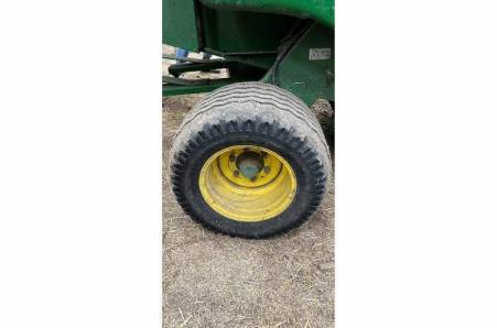 John Deere, 864