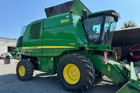 John Deere, T550