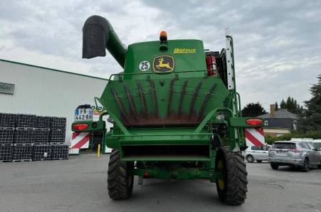 John Deere, W540