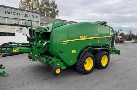 John Deere, C441R