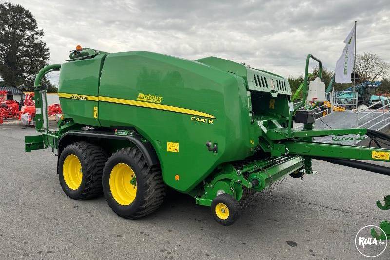 John Deere, C441R