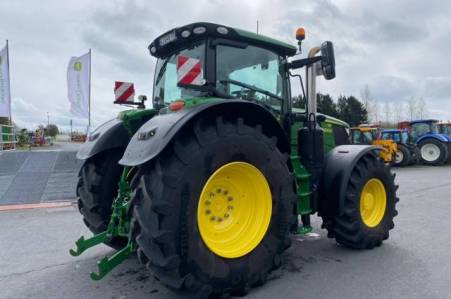 John Deere, 6R215