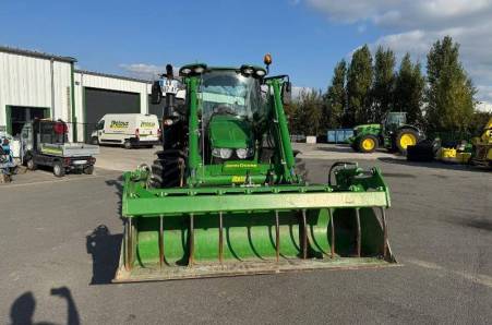 John Deere, 6120M