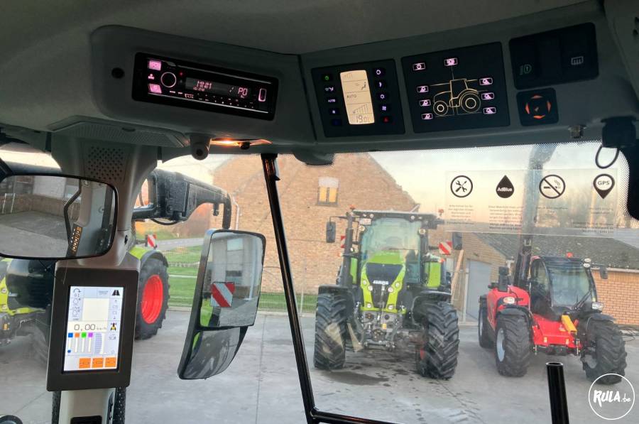 Claas Arion 650 CIS+ 