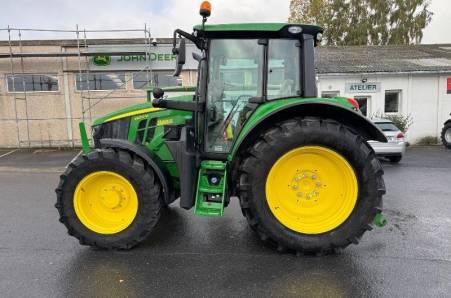 John Deere, 6120M