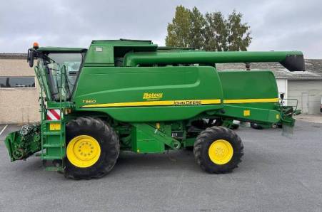 John Deere, T560