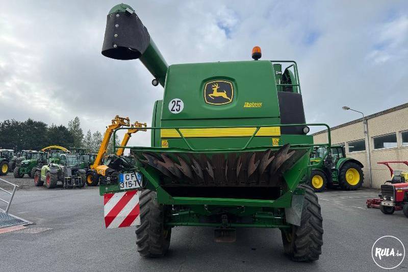 John Deere, T560