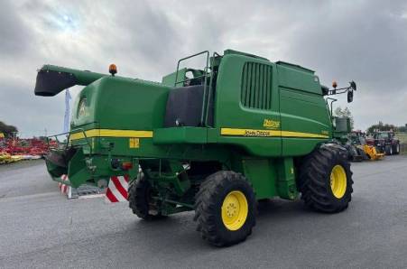 John Deere, T560