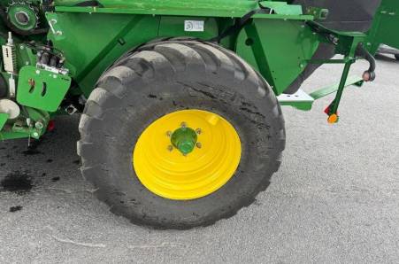 John Deere, V461R