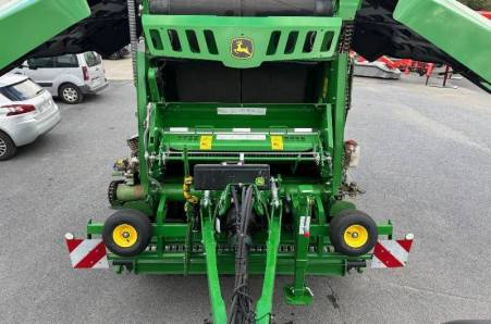 John Deere, V461R