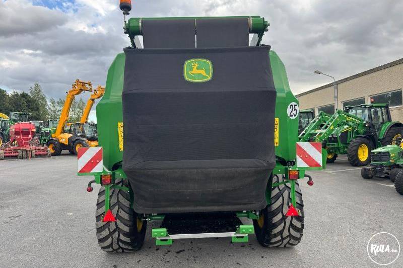 John Deere, V461R