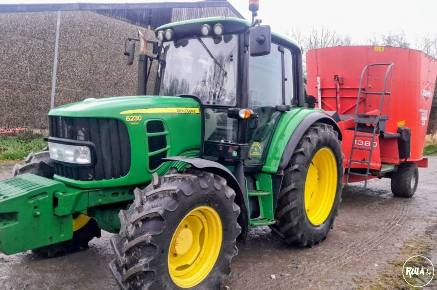 John Deere 6230 