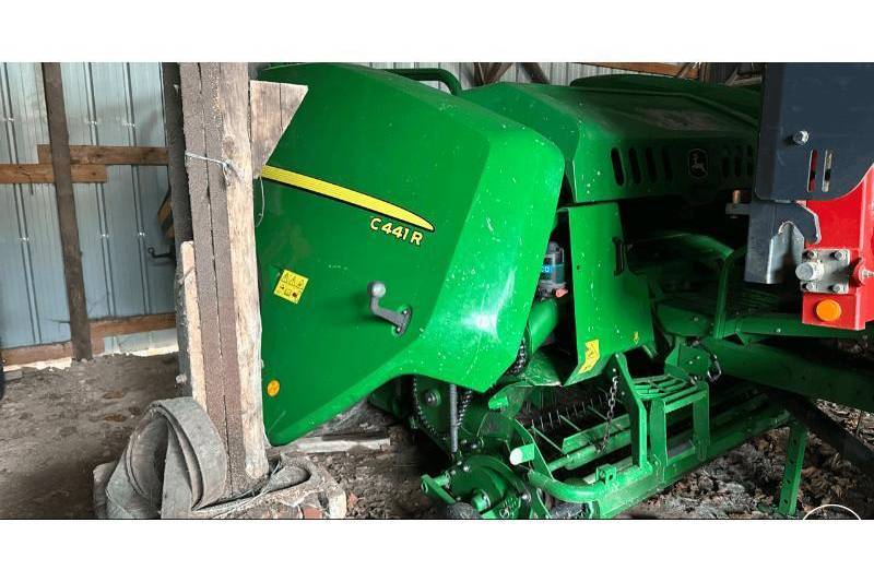 John Deere, C441R