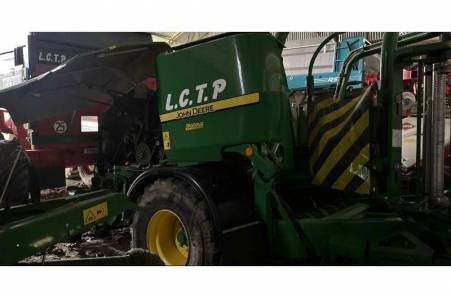 John Deere, C441R
