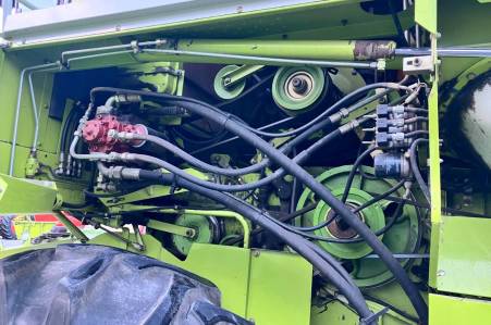 Claas Dominator 204 Mega 