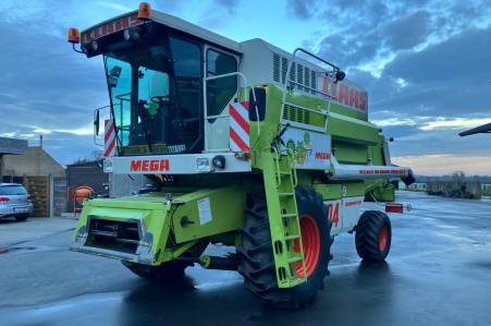 Claas Dominator 204 Mega 