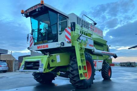 Claas Dominator 204 Mega 