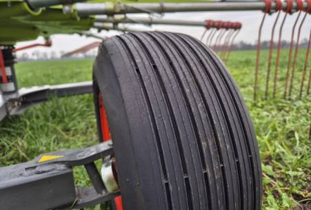 Claas Liner 2900 Trend 